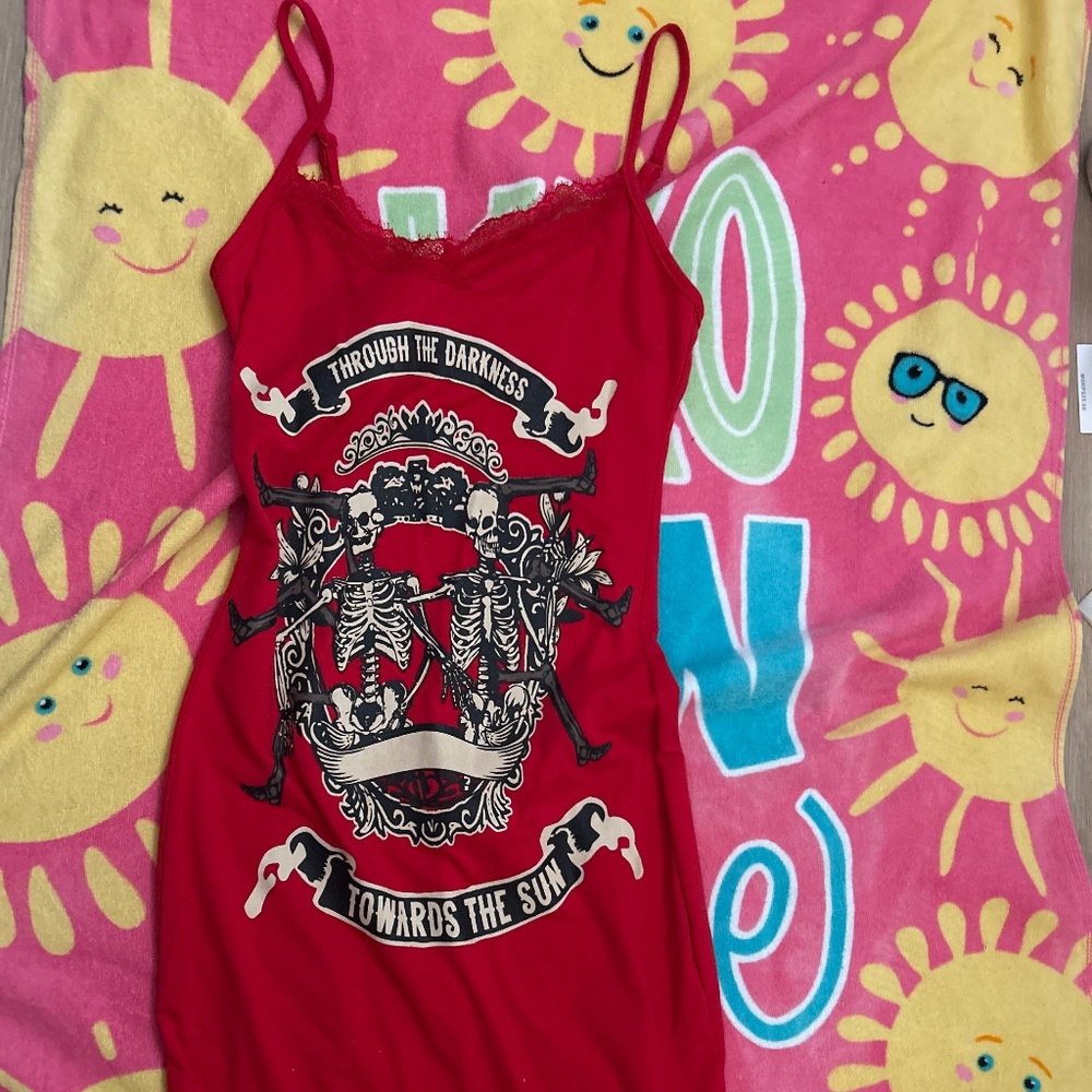 Through the darkness red mini dress with lace